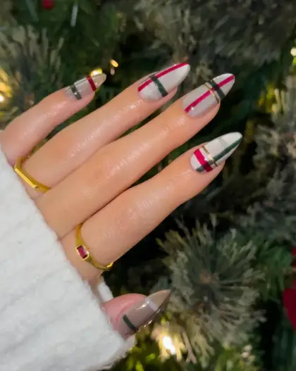 25 Cute Christmas Nails Ideas to Make Your Holiday Manicure Stand Out — GlowNailDesigns