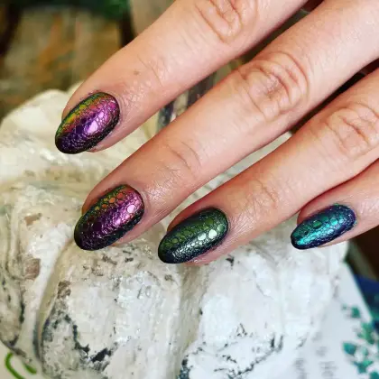 30 Cute Chrome Nail Designs That Look Stunning on Short Nails — GlowNailDesigns