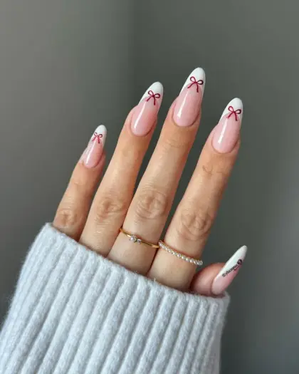 25 Cute Christmas Nails Ideas to Make Your Holiday Manicure Stand Out — GlowNailDesigns