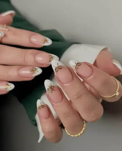 20 Classy Christmas Nails for an Elegant Holiday Look — GlowNailDesigns