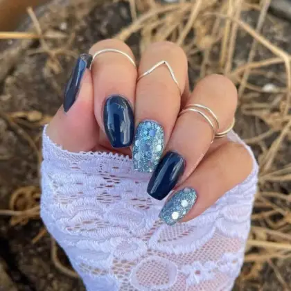 25 Cute Glitter Nails Ideas for a Sparkly Everyday Look — GlowNailDesigns