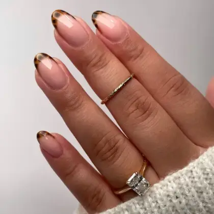 25 Simple Nail Ideas for Short Nails That Look Cute and Classy — GlowNailDesigns