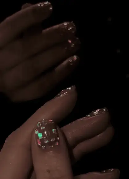 20 Classy Christmas Nails for an Elegant Holiday Look — GlowNailDesigns