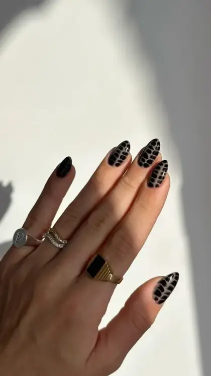 30 Cute Fall Nail Ideas to Try This Autumn Season — GlowNailDesigns