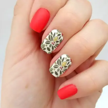 30 Simple Christmas Nail Designs Anyone Can Recreate at Home — GlowNailDesigns