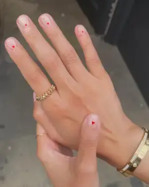 30 Simple Short Nail Designs Anyone Can Try at Home — GlowNailDesigns
