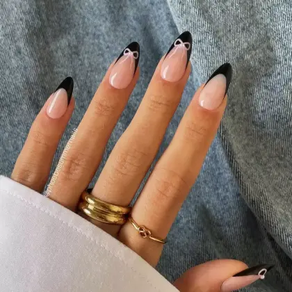 20 Simple Black Nail Designs for a Minimalist Yet Classy Look — GlowNailDesigns