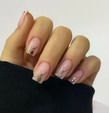 30 Simple Christmas Nail Designs Anyone Can Recreate at Home — GlowNailDesigns