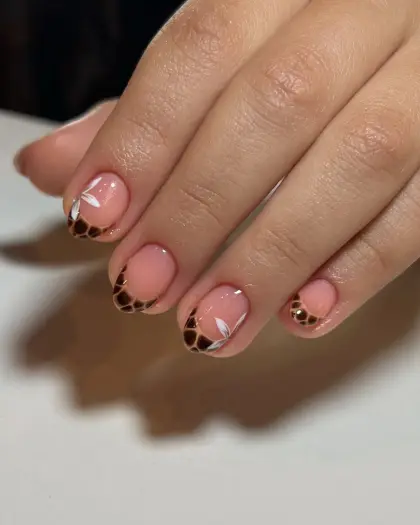 30 Cute Fall Nail Ideas to Try This Autumn Season — GlowNailDesigns