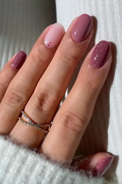 22 Simple Glitter Nail Designs That Look Elegant and Easy to Copy — GlowNailDesigns