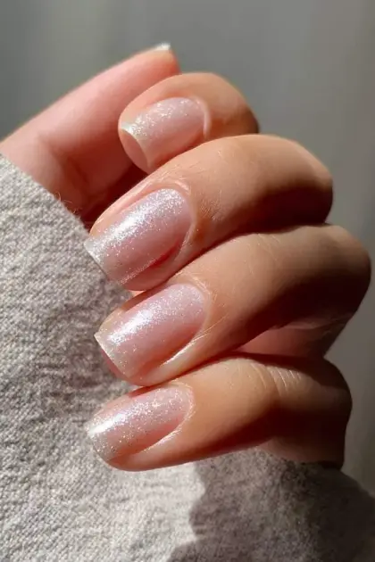 25 Short Glitter Nail Ideas That Make Small Nails Shine — GlowNailDesigns